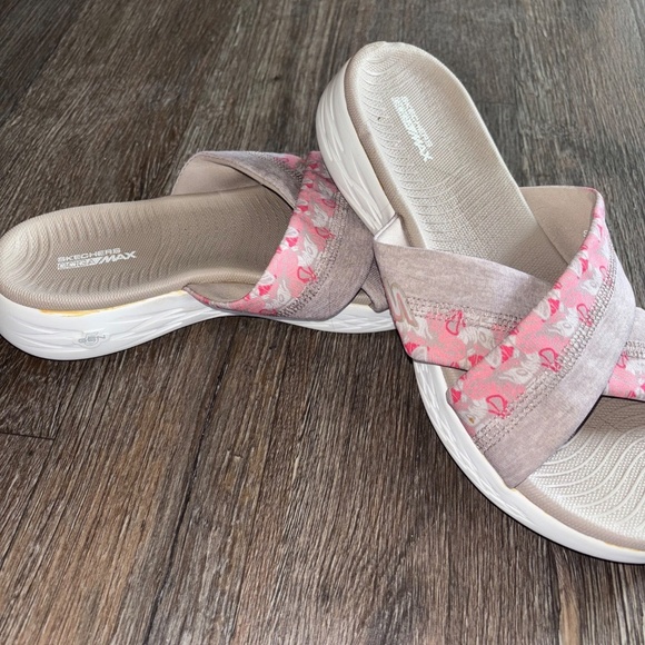 Skechers women’s size 10 yoga max sandals - Picture 3 of 7